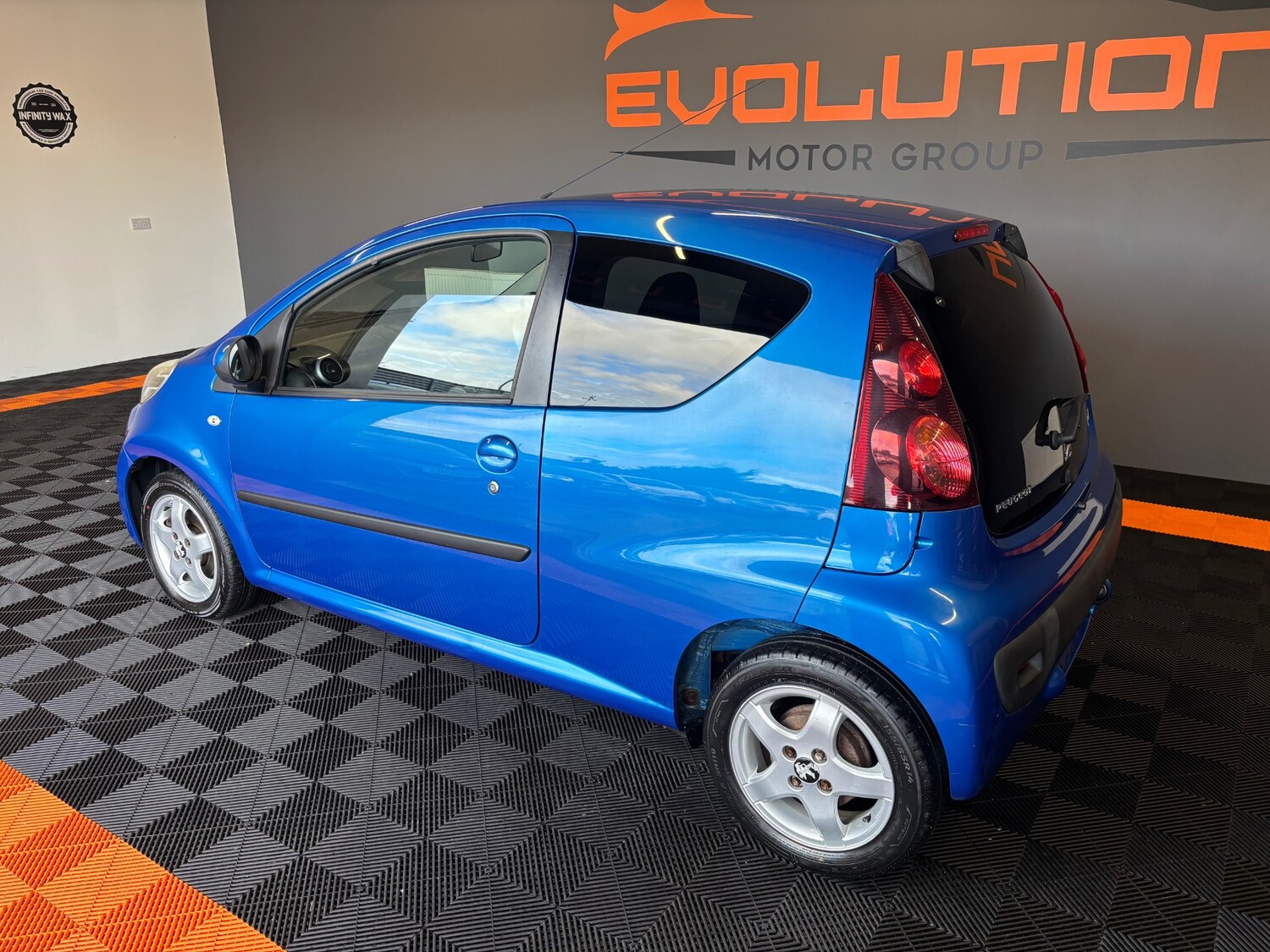 Used Peugeot 107 2013 for sale - 76095237: Photo 3