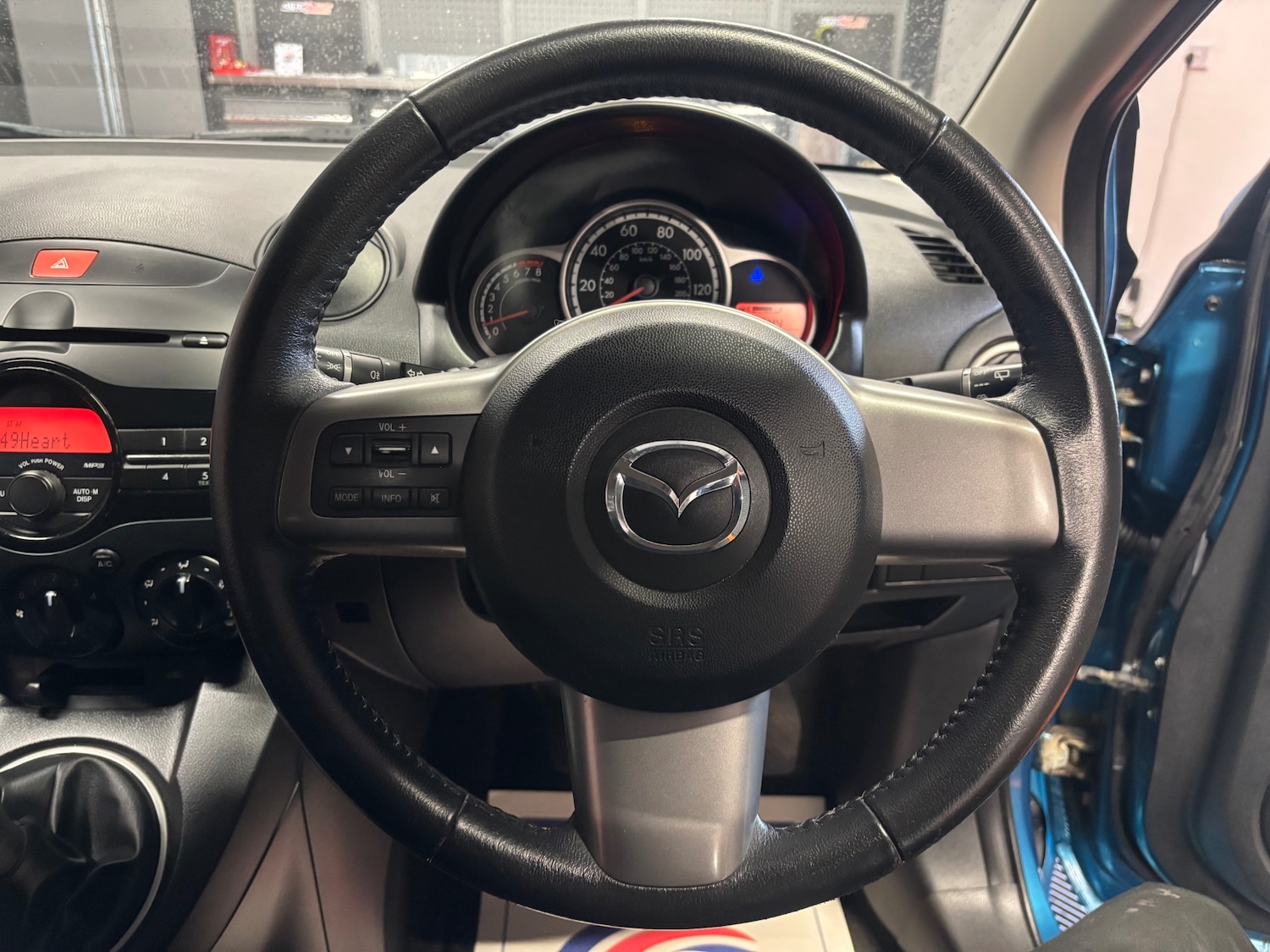 Used Mazda Mazda2 2012 for sale - 78092933: Photo 31