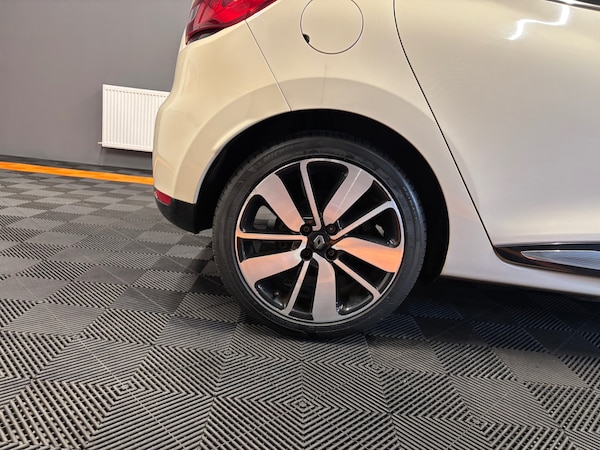 Used Renault Clio 2015 for sale - 74762622: Photo 24