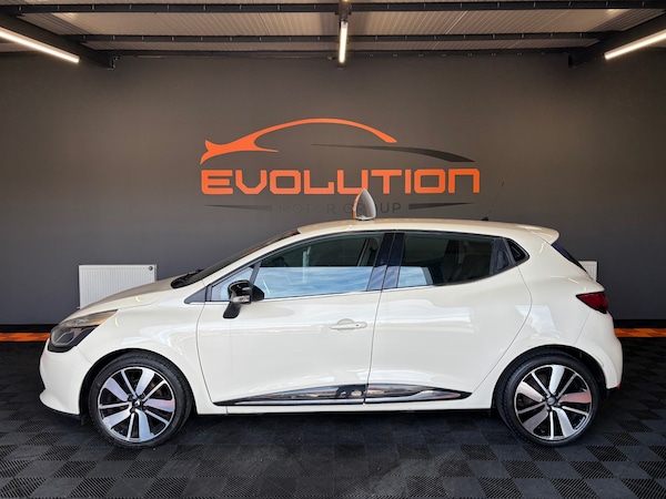Used Renault Clio 2015 for sale - 74762622: Photo 2