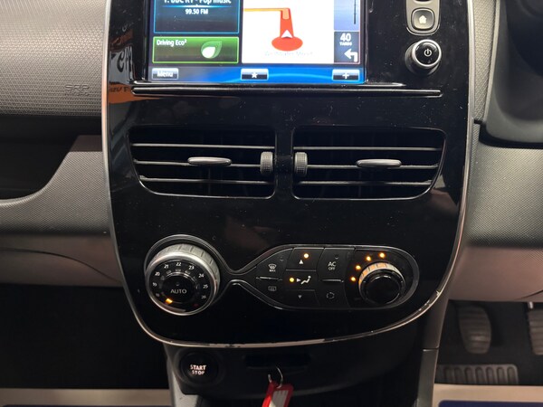 Used Renault Clio 2015 for sale - 74762622: Photo 33