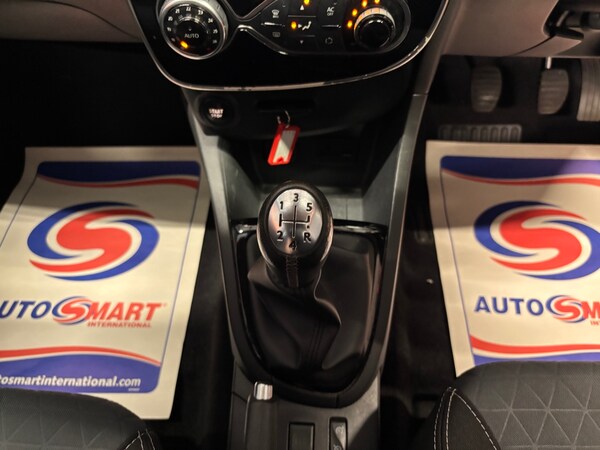 Used Renault Clio 2015 for sale - 74762622: Photo 34