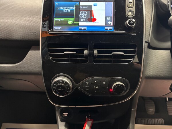 Used Renault Clio 2015 for sale - 74762622: Photo 36