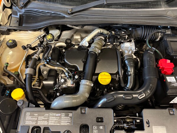 Used Renault Clio 2015 for sale - 74762622: Photo 51