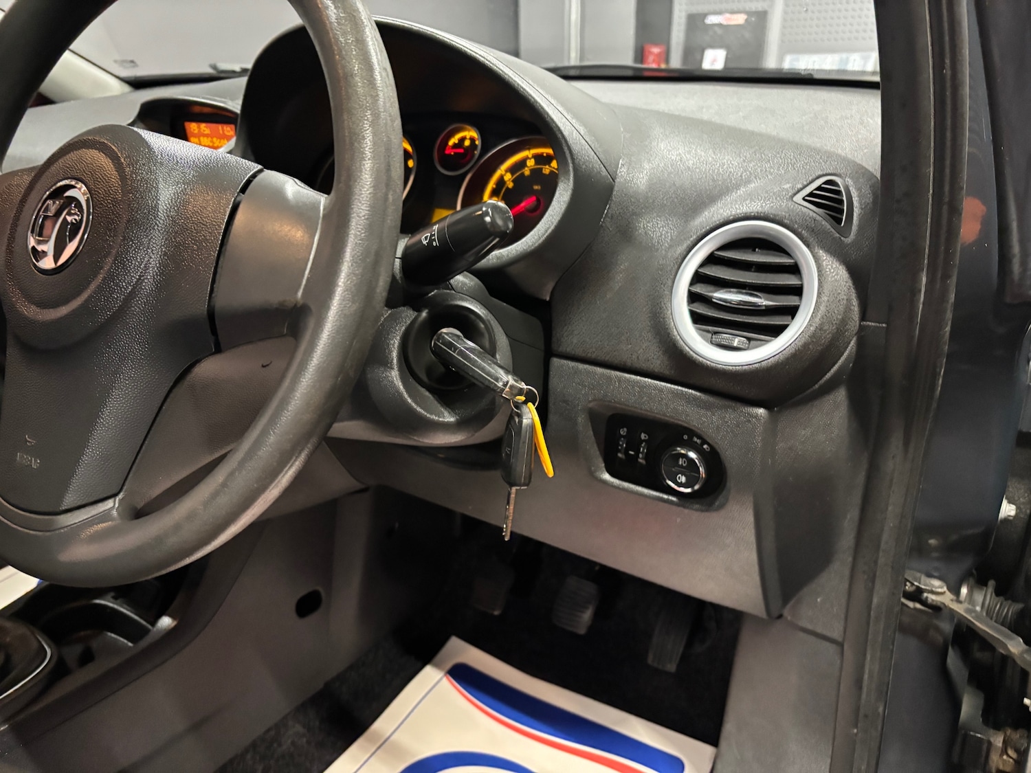 Used Vauxhall Corsa 2015 for sale - 76319038: Photo 47