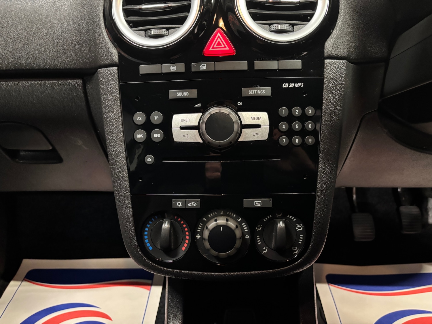 Used Vauxhall Corsa 2015 for sale - 76319038: Photo 52