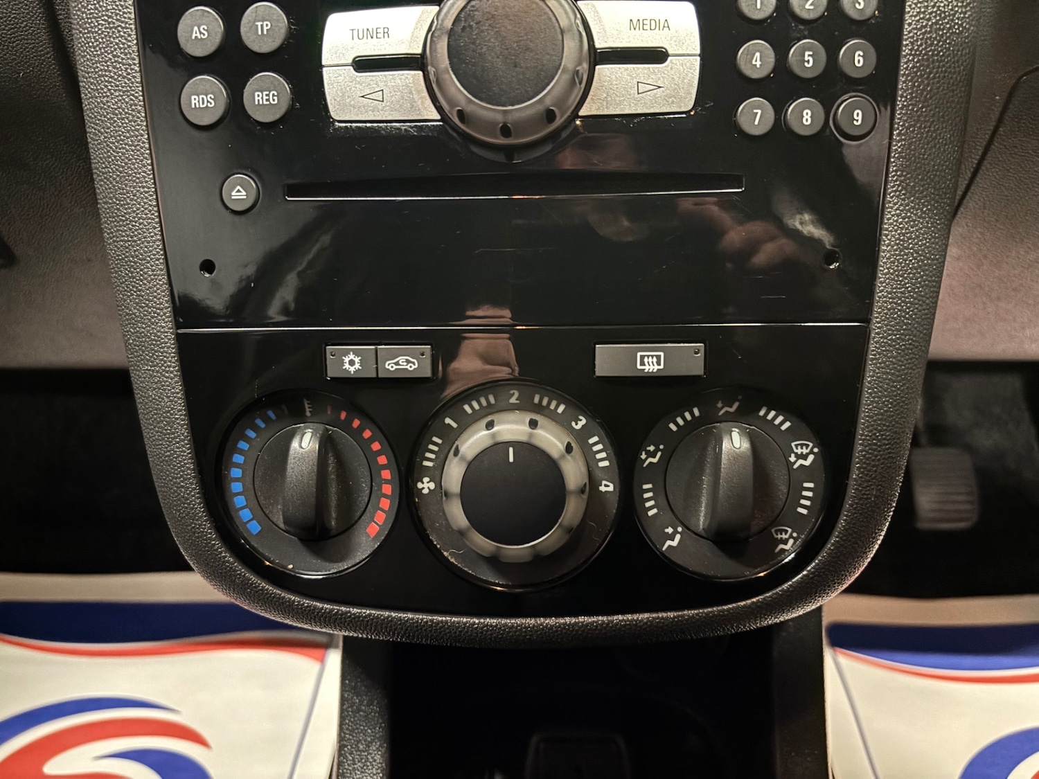 Used Vauxhall Corsa 2015 for sale - 76319038: Photo 53