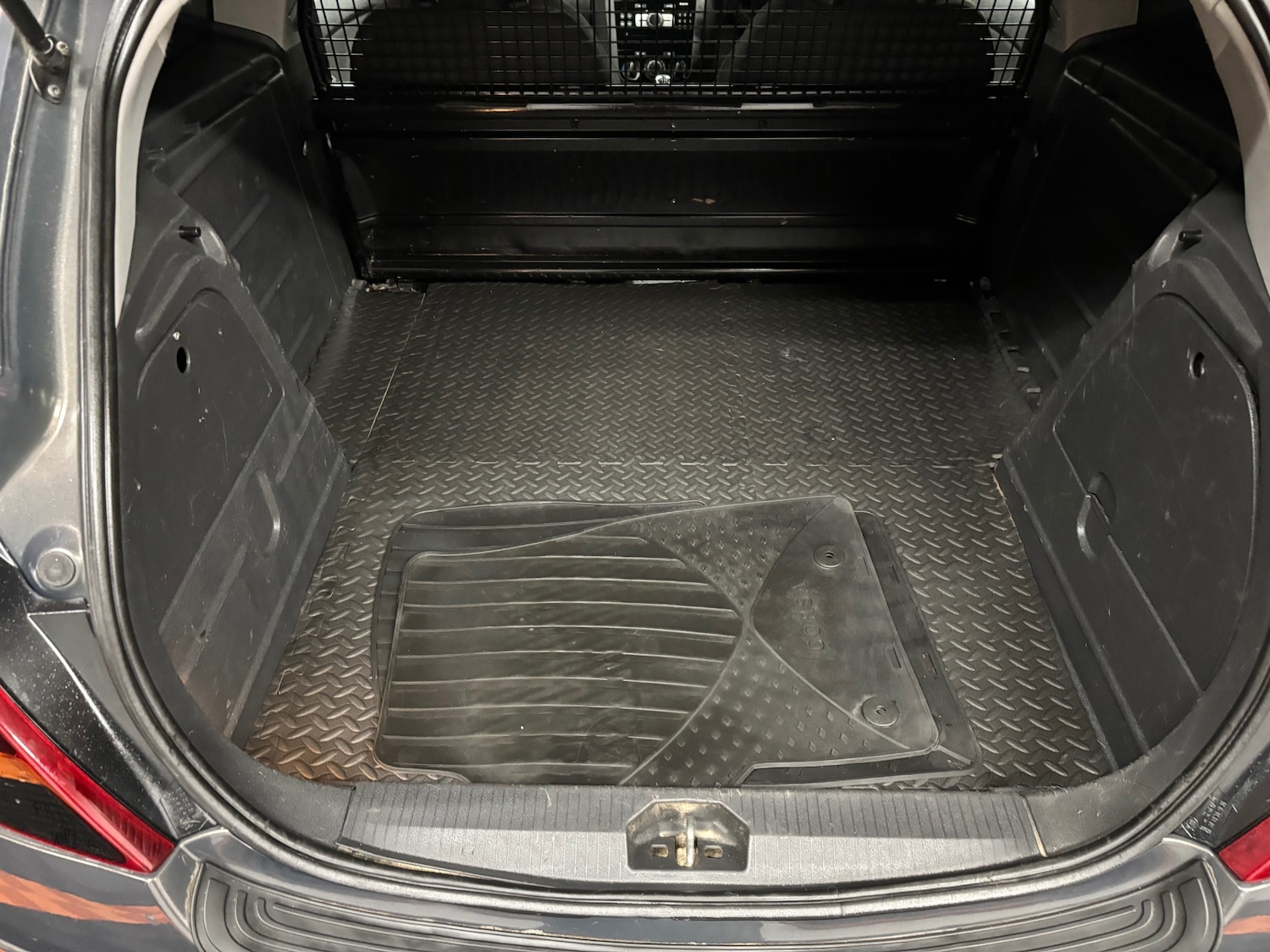 Used Vauxhall Corsa 2015 for sale - 76319038: Photo 73