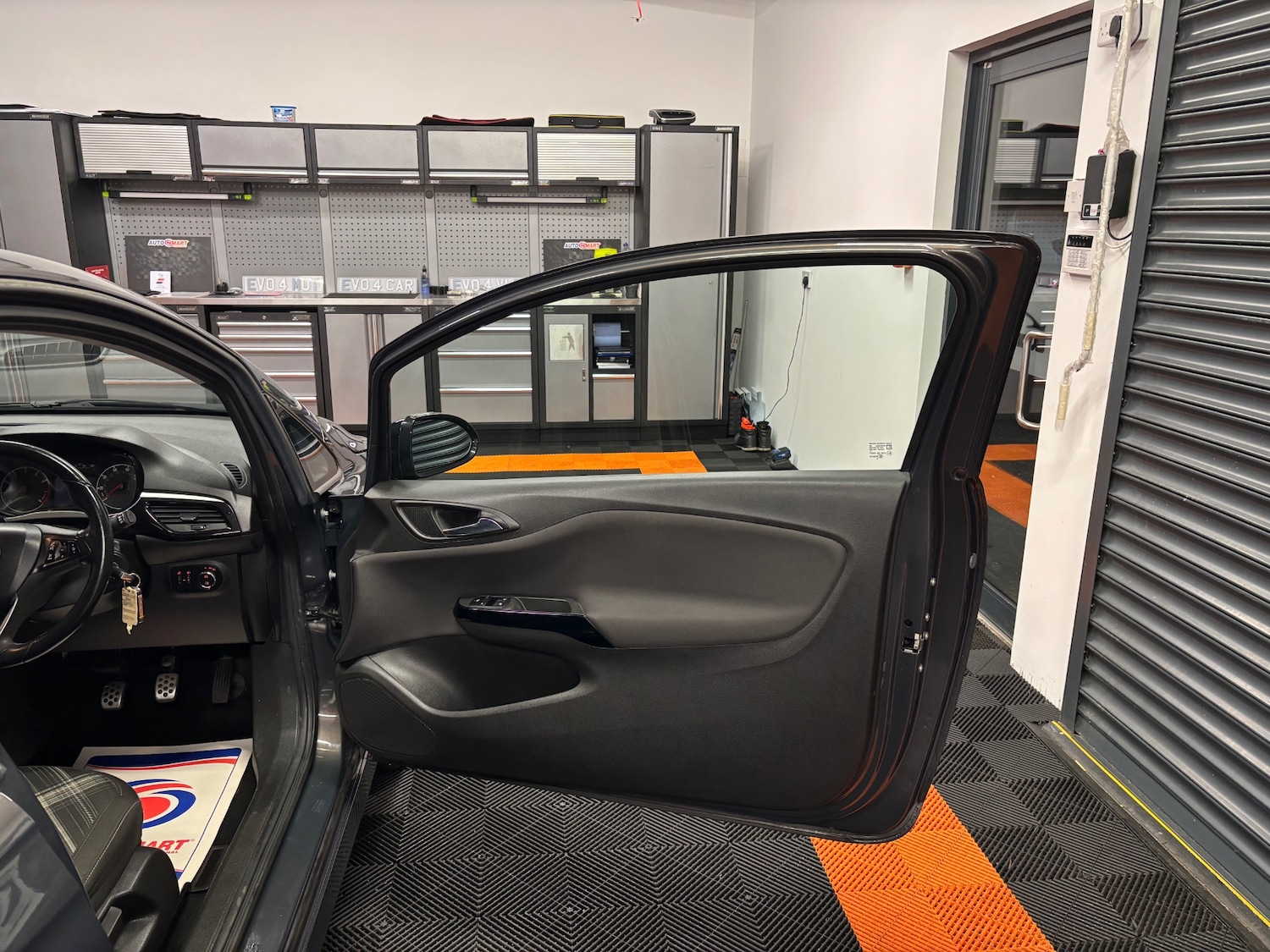 Used Vauxhall Corsa 2015 for sale - 77495736: Photo 40