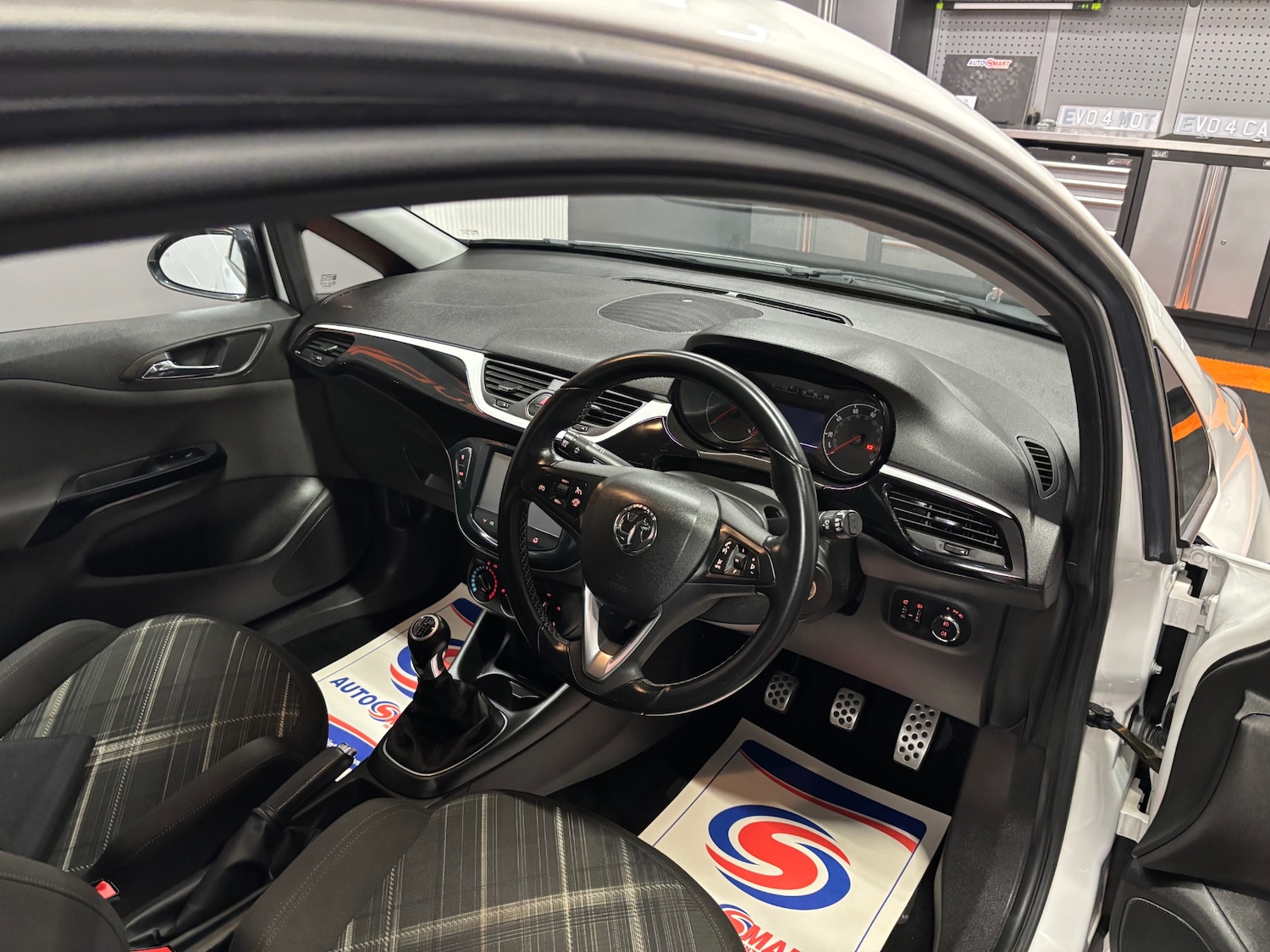 Used Vauxhall Corsa 2016 for sale - 77837349: Photo 45