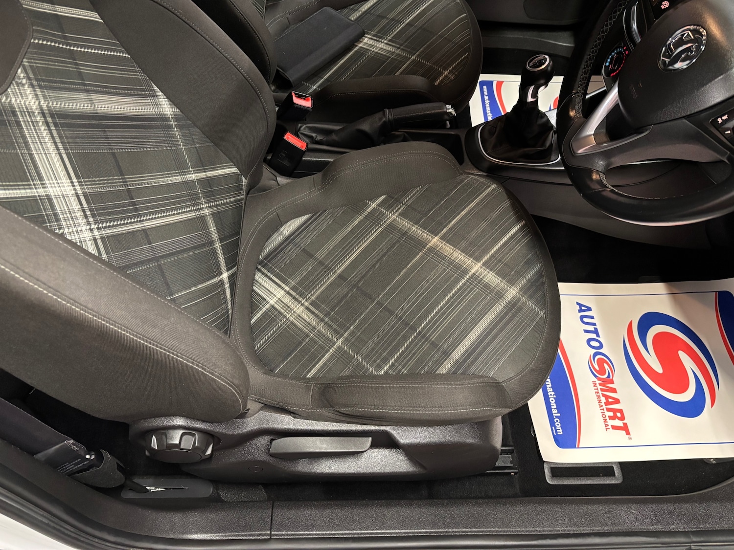 Used Vauxhall Corsa 2016 for sale - 77837349: Photo 48