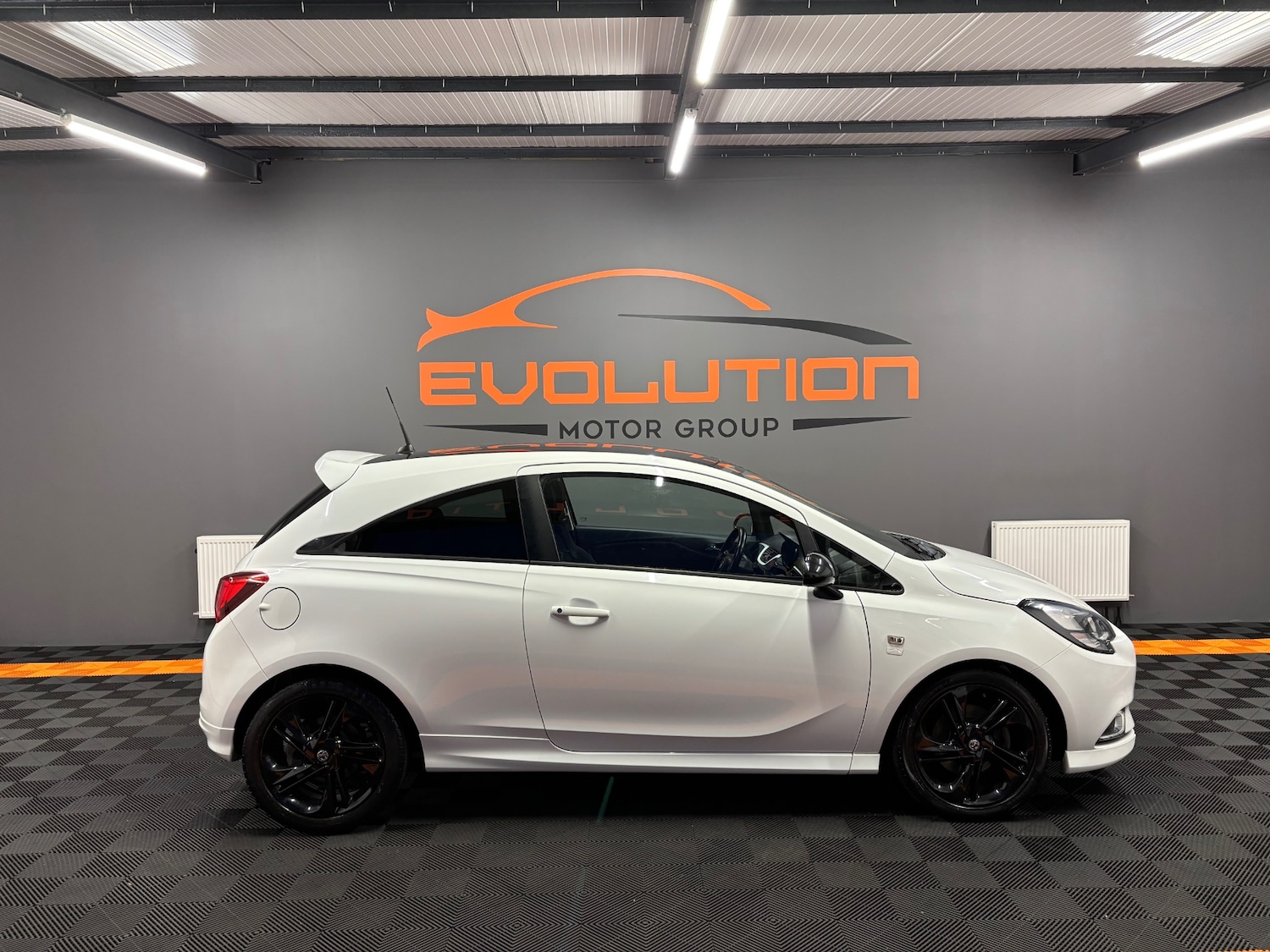 Used Vauxhall Corsa 2016 for sale - 77837349: Photo 5