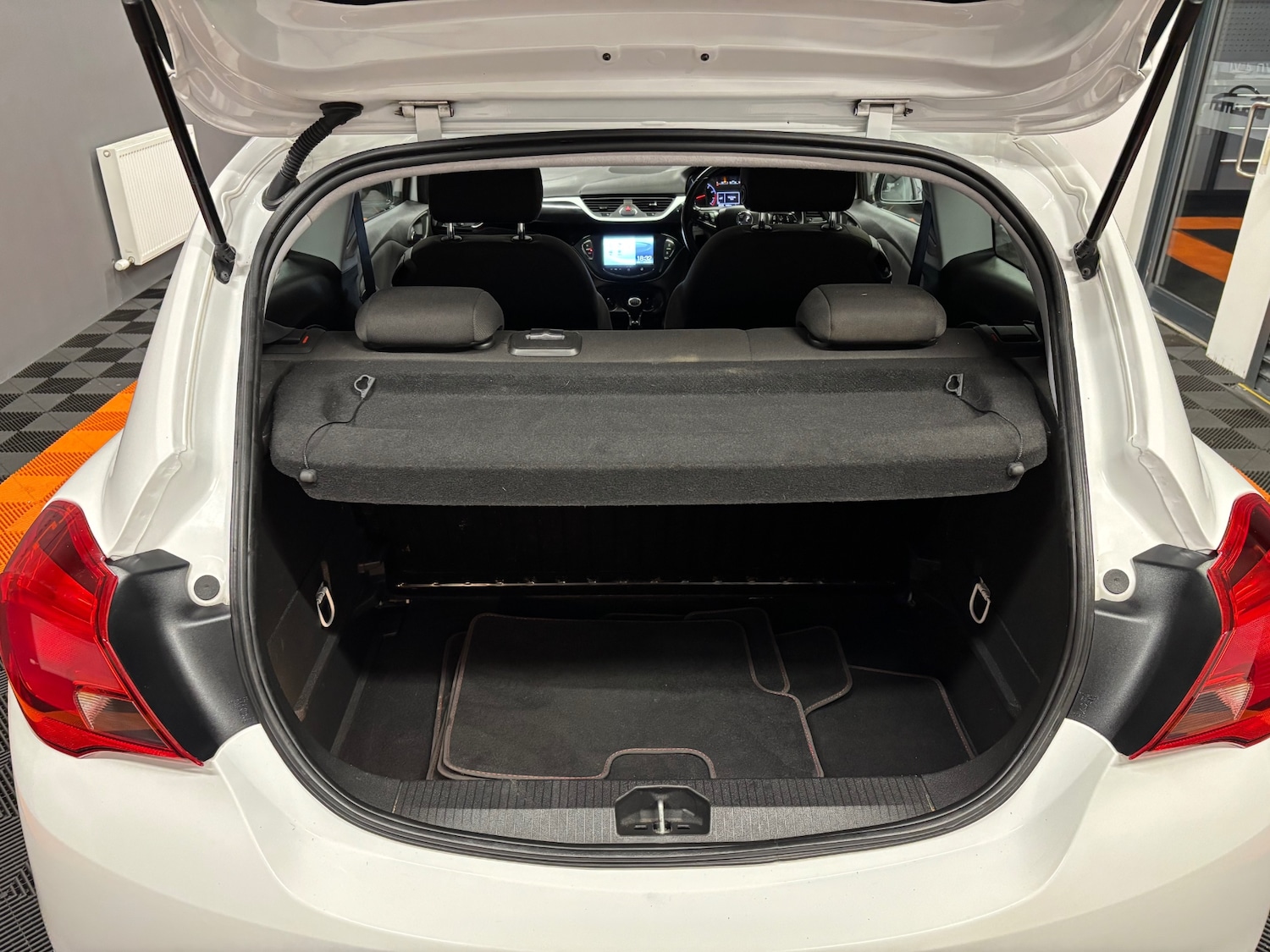 Used Vauxhall Corsa 2016 for sale - 77837349: Photo 70