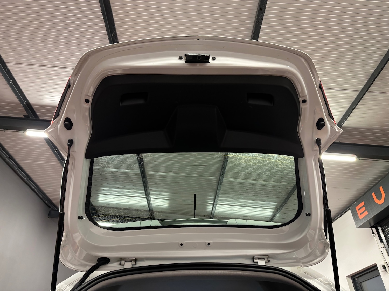 Used Vauxhall Corsa 2016 for sale - 77837349: Photo 74