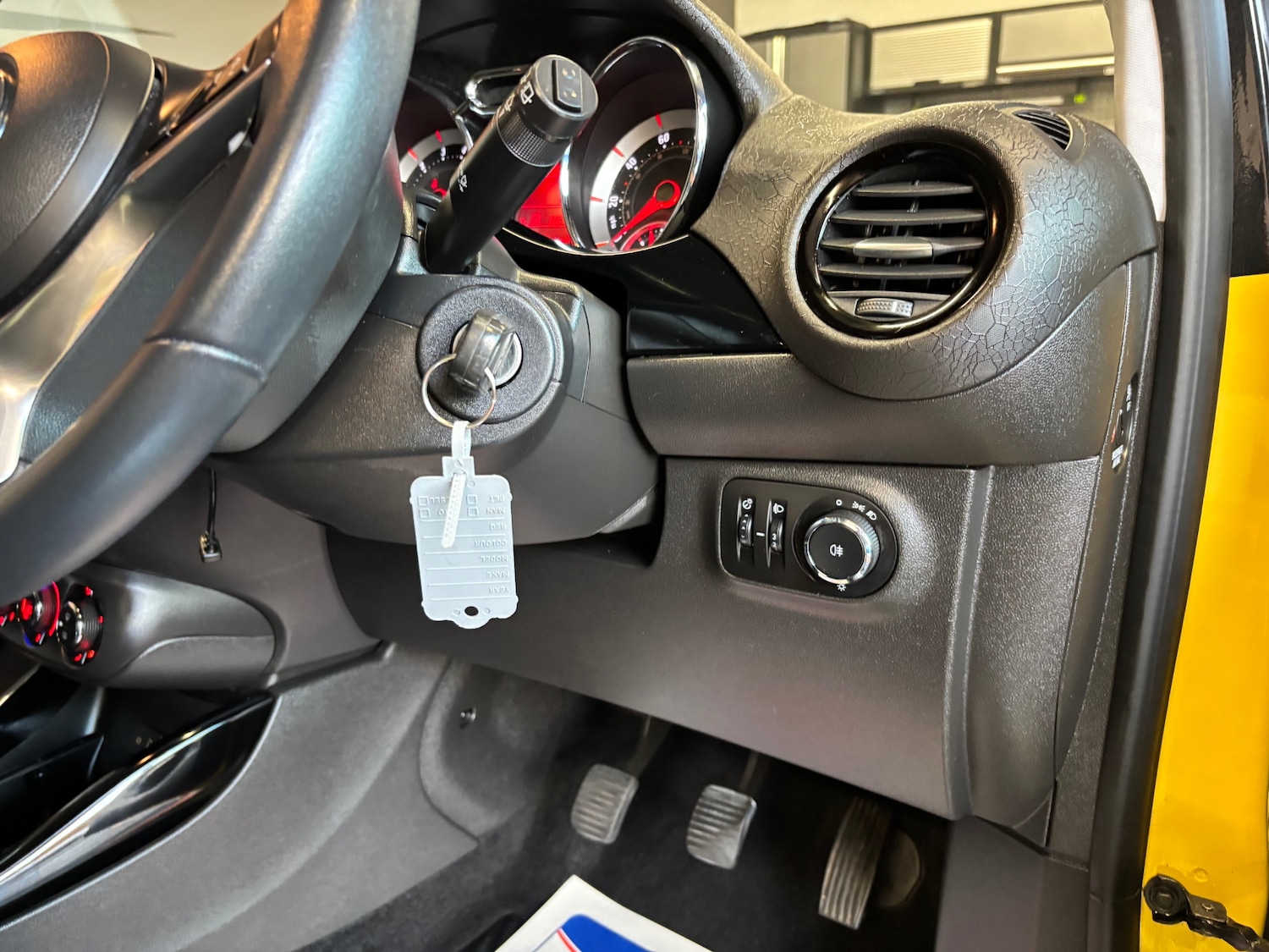 Used Vauxhall ADAM 2014 for sale - 75946551: Photo 38