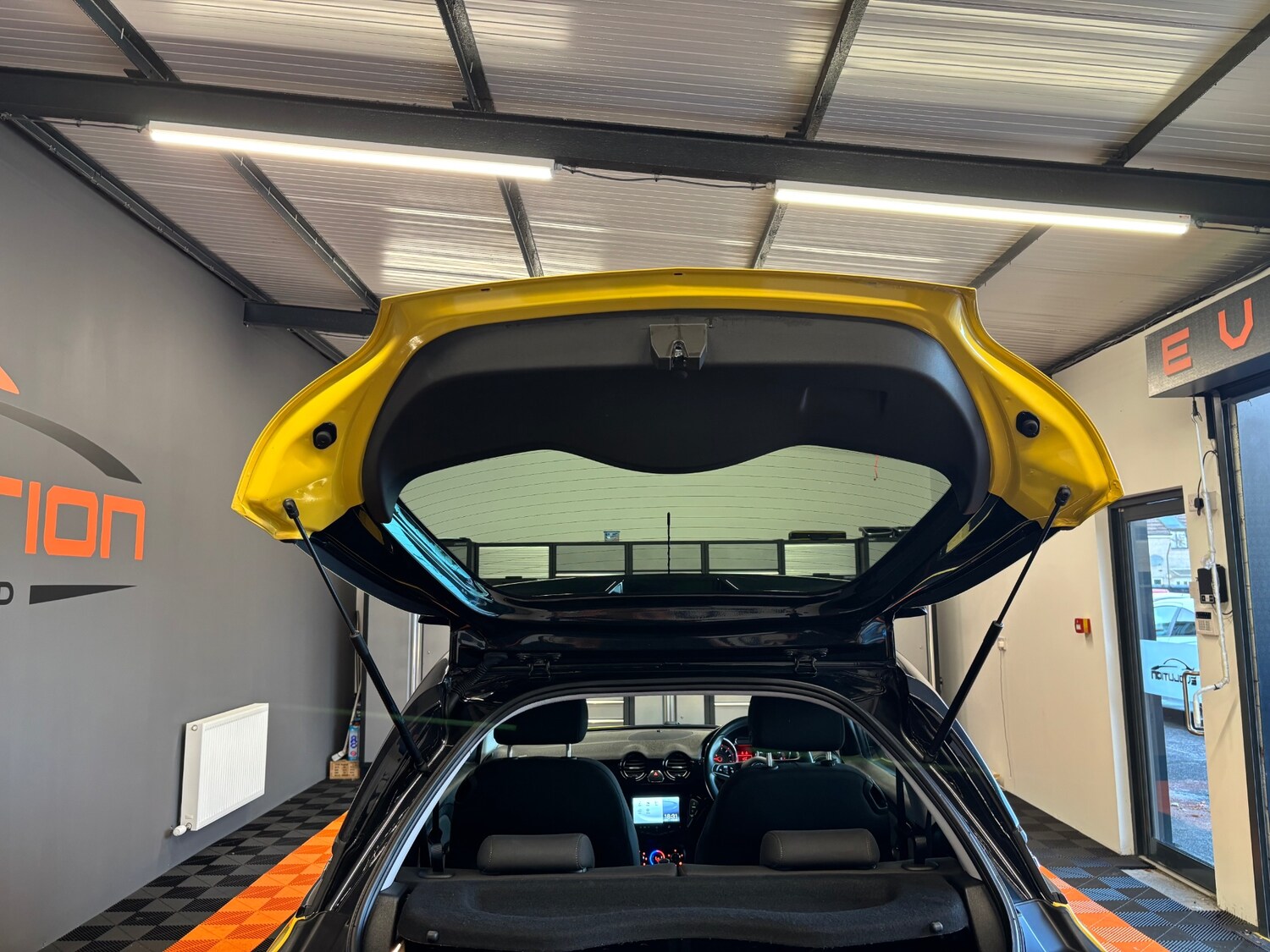 Used Vauxhall ADAM 2014 for sale - 75946551: Photo 63