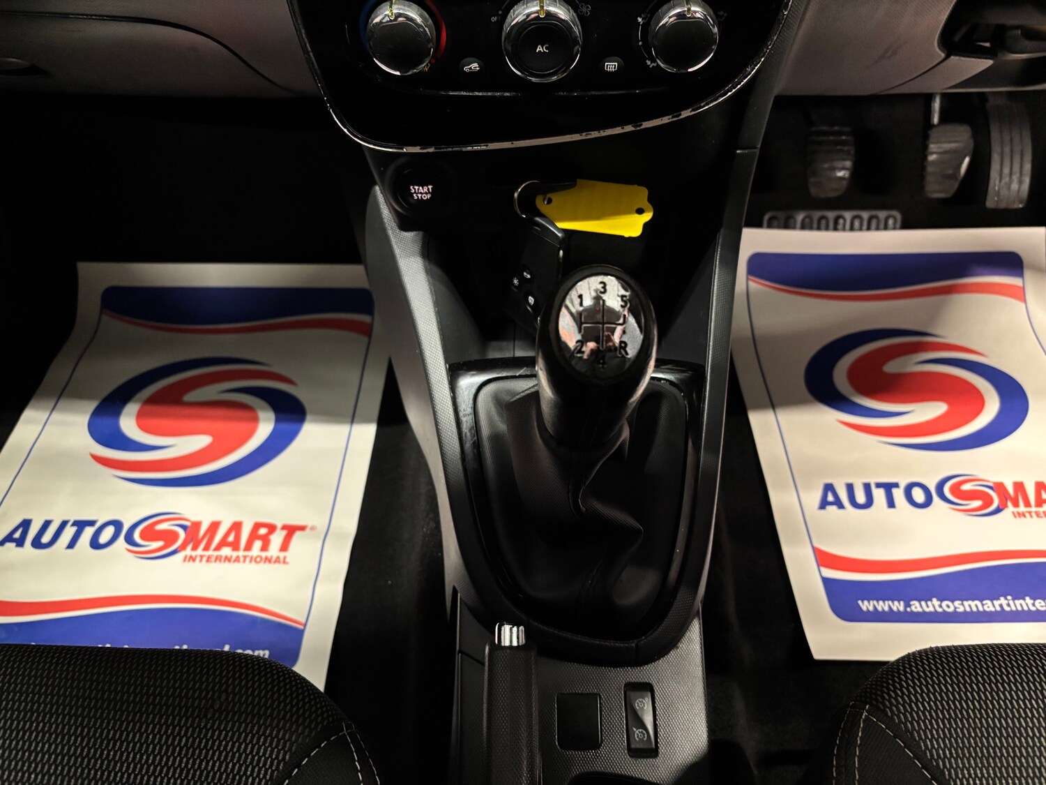 Used Renault Clio 2013 for sale - 77482650: Photo 43