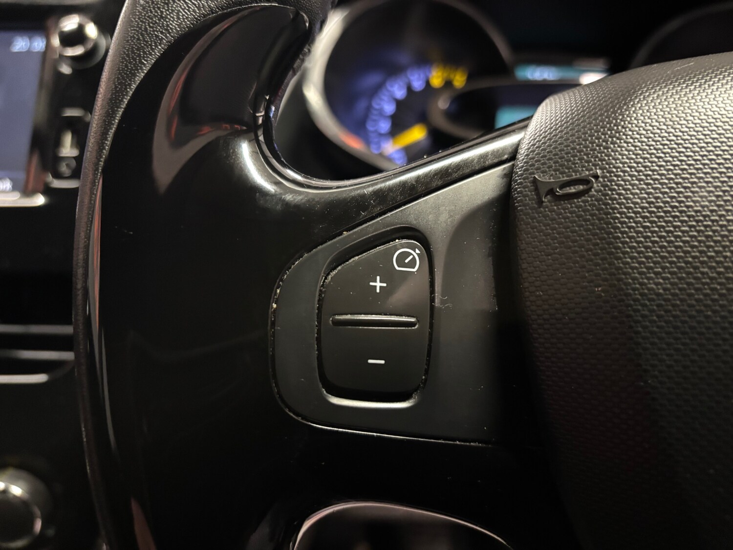 Used Renault Clio 2013 for sale - 77482650: Photo 45