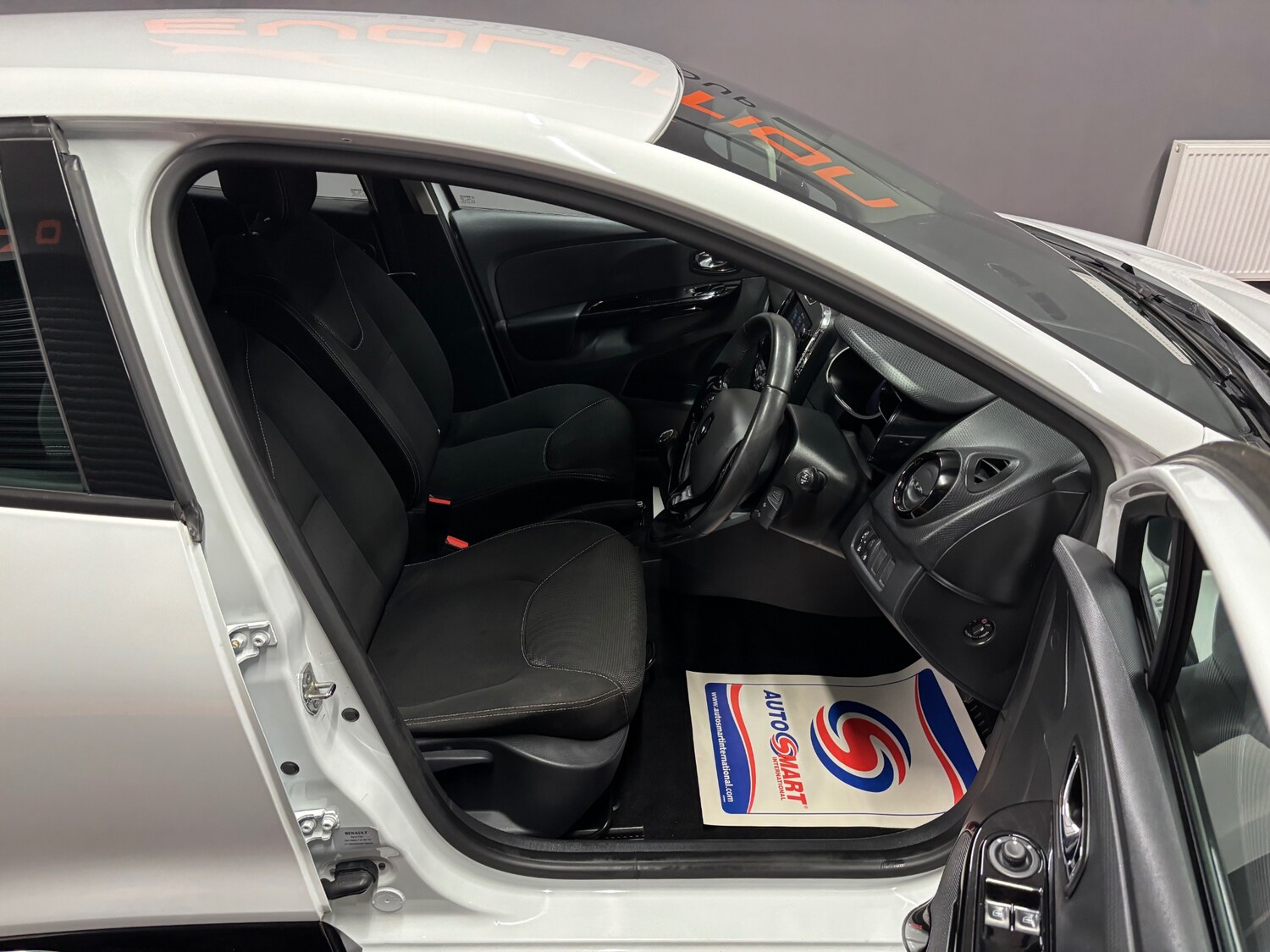 Used Renault Clio 2013 for sale - 77482650: Photo 48