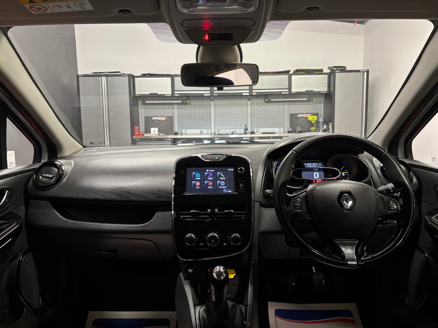 Used Renault Clio 2013 for sale - 77482650: Photo 51