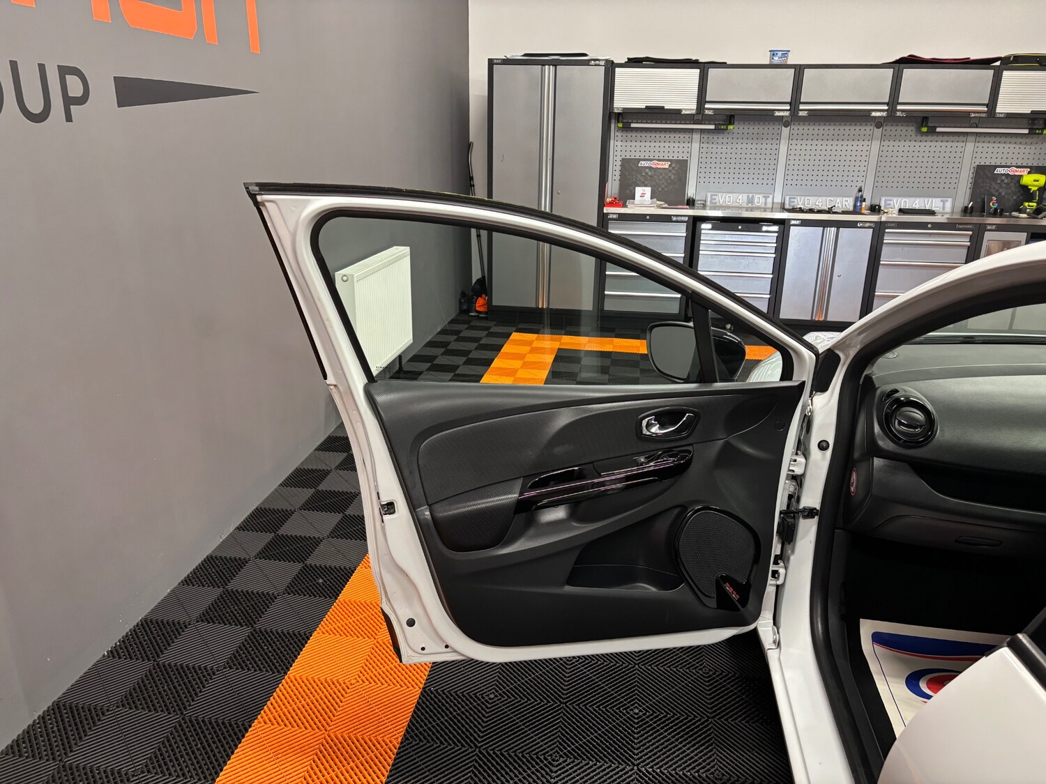 Used Renault Clio 2013 for sale - 77482650: Photo 52