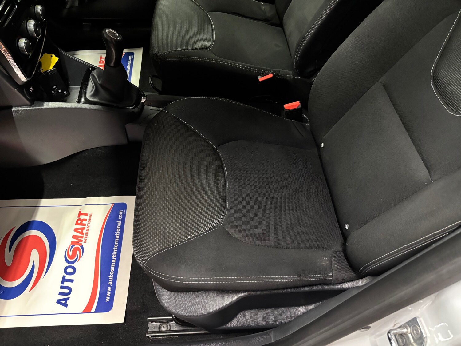 Used Renault Clio 2013 for sale - 77482650: Photo 57