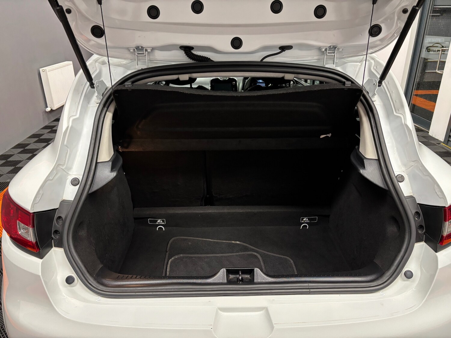 Used Renault Clio 2013 for sale - 77482650: Photo 68