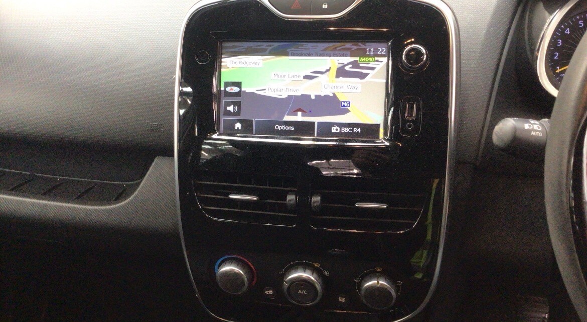 Used Renault Clio 2015 for sale - 77823514: Photo 11