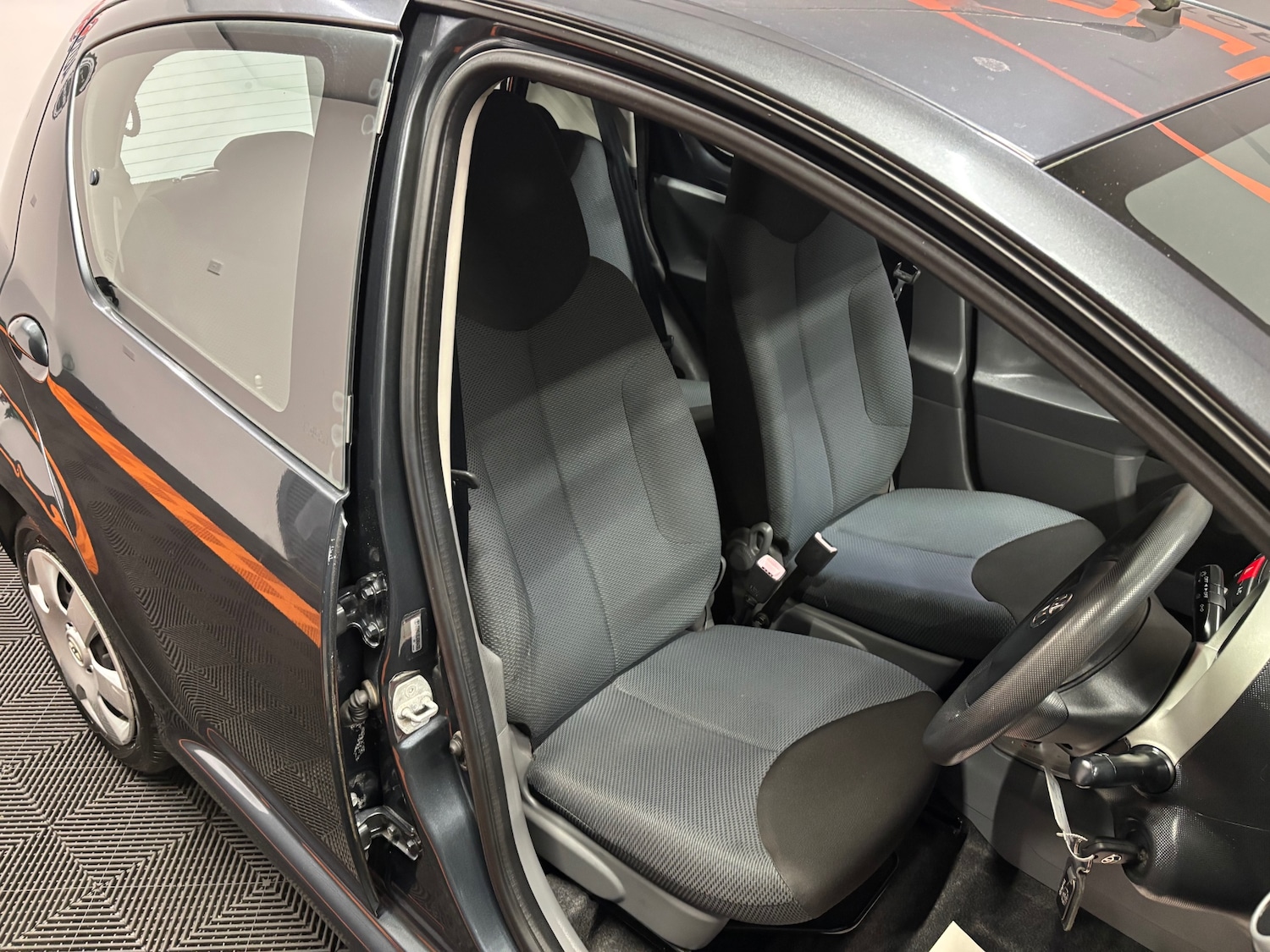 Used Toyota AYGO 2006 for sale - 76273418: Photo 41