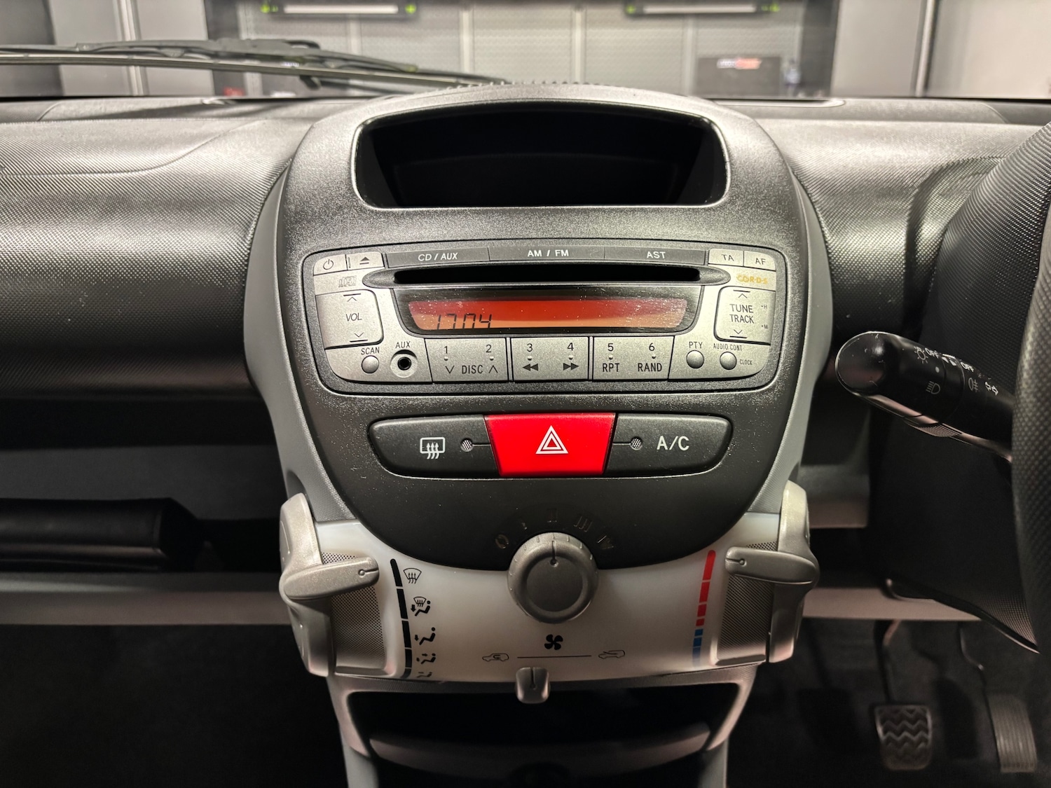 Used Toyota AYGO 2006 for sale - 76273418: Photo 47