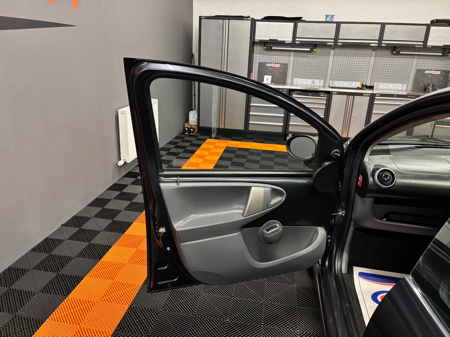 Used Toyota AYGO 2006 for sale - 76273418: Photo 55