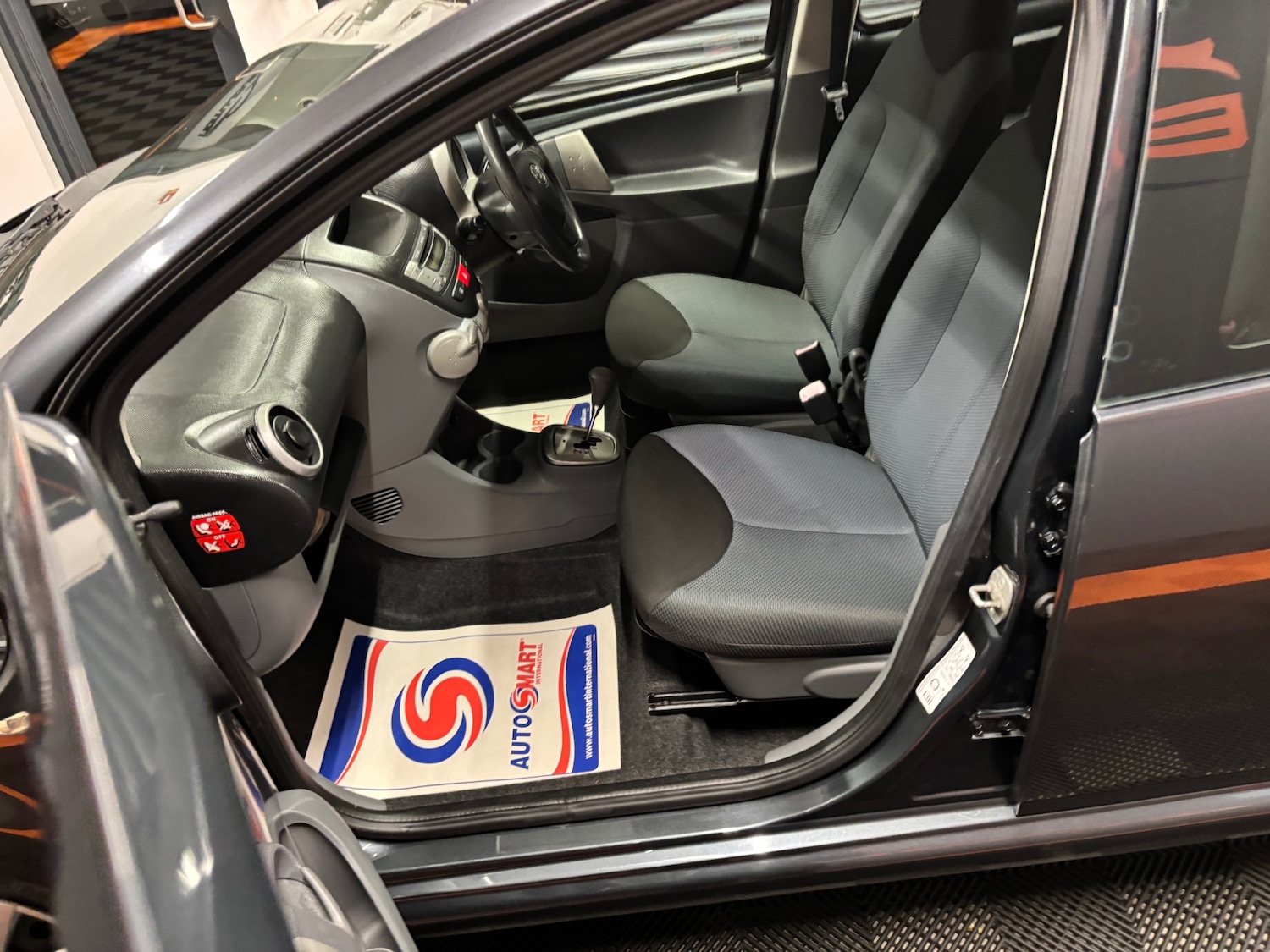 Used Toyota AYGO 2006 for sale - 76273418: Photo 60