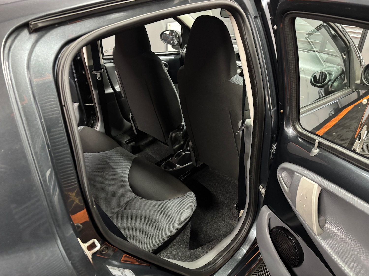 Used Toyota AYGO 2006 for sale - 76273418: Photo 65