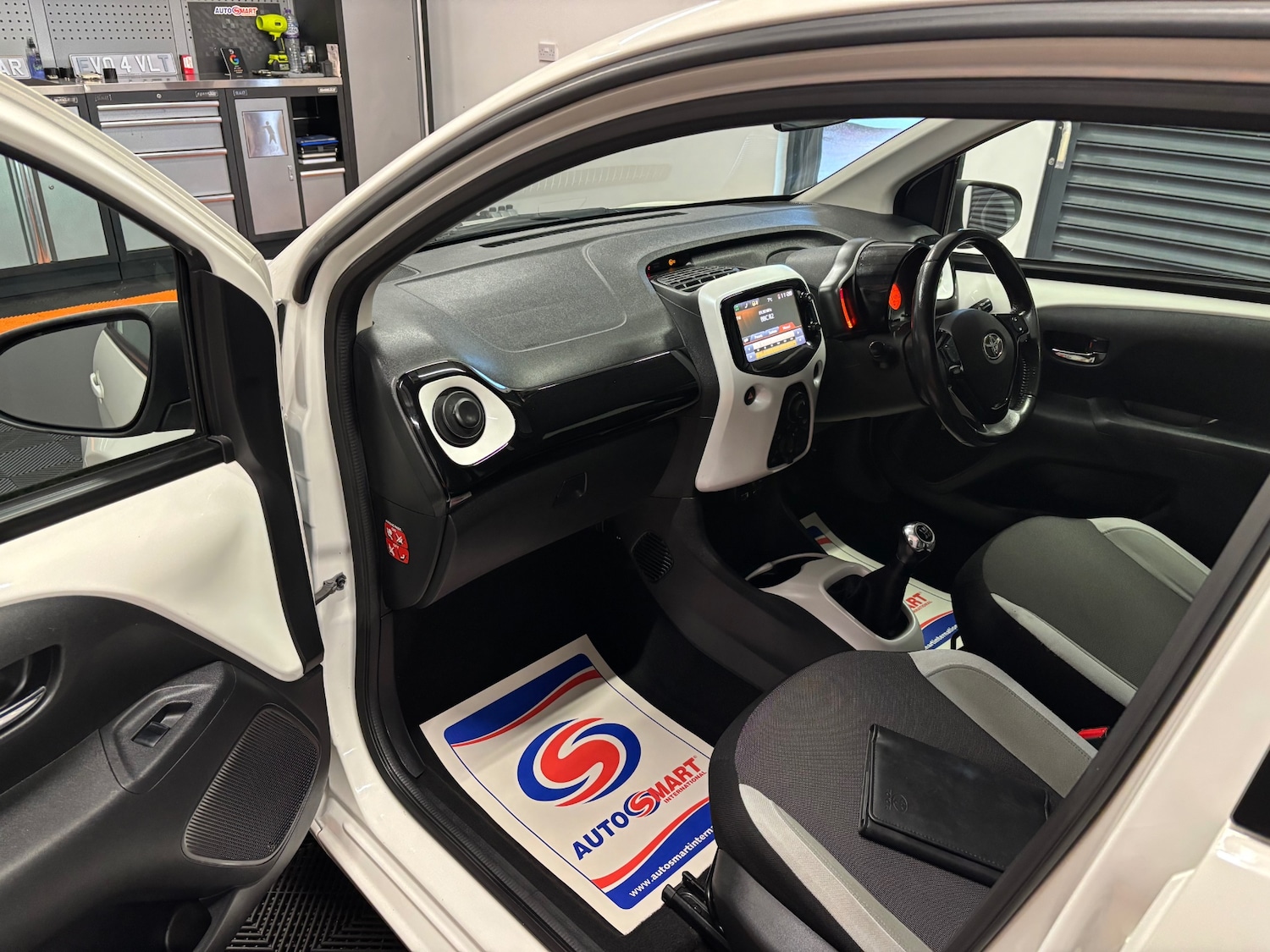 Used Toyota AYGO 2016 for sale - 77168746: Photo 65