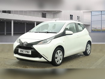 2017 (17) - 1.0 VVT-i X-Play 5dr