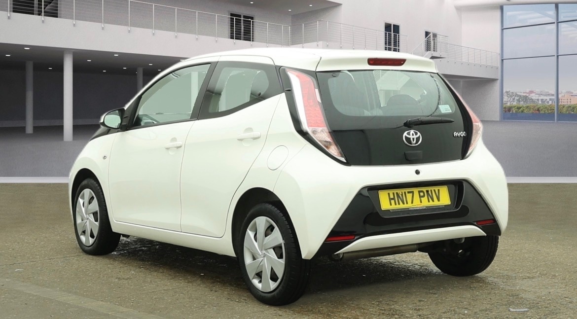 Used Toyota AYGO 2017 for sale - 77168714: Photo 2