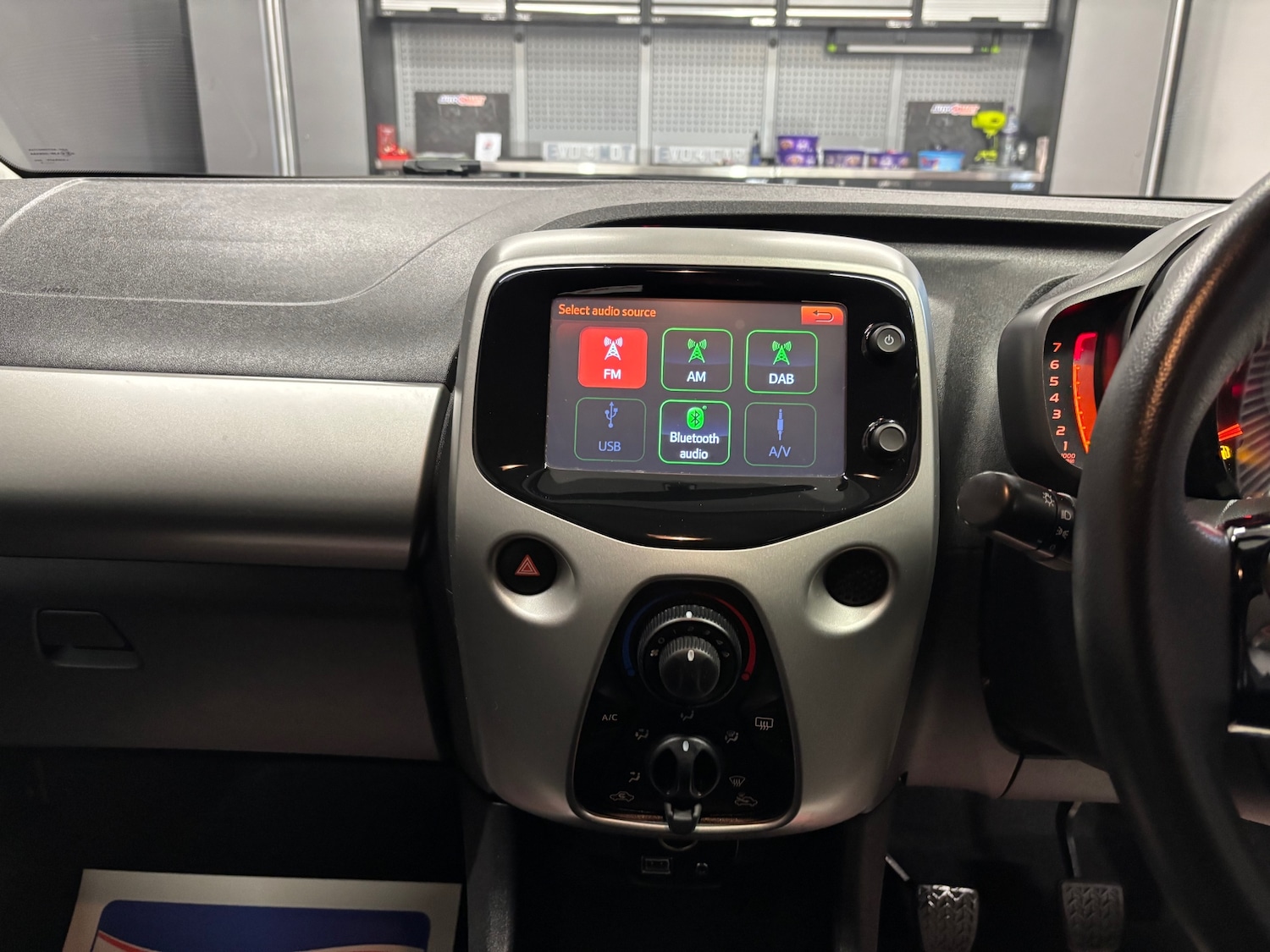 Used Toyota AYGO 2017 for sale - 77168714: Photo 48