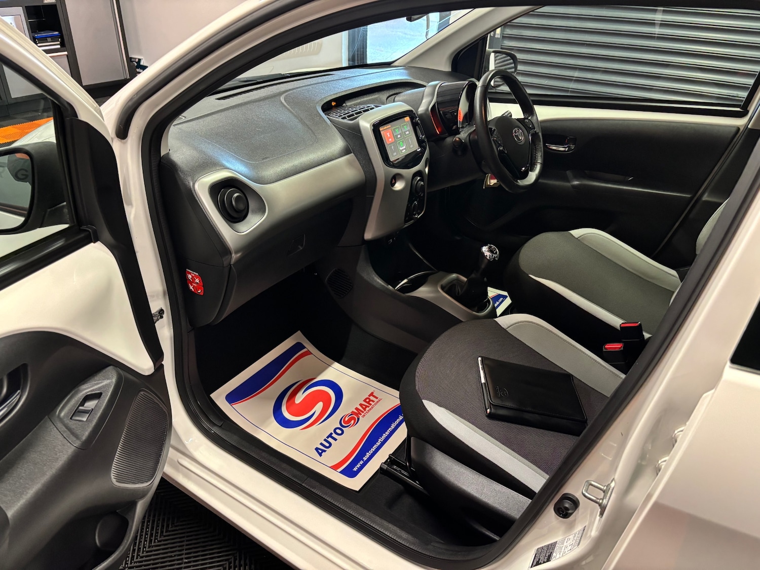 Used Toyota AYGO 2017 for sale - 77168714: Photo 60