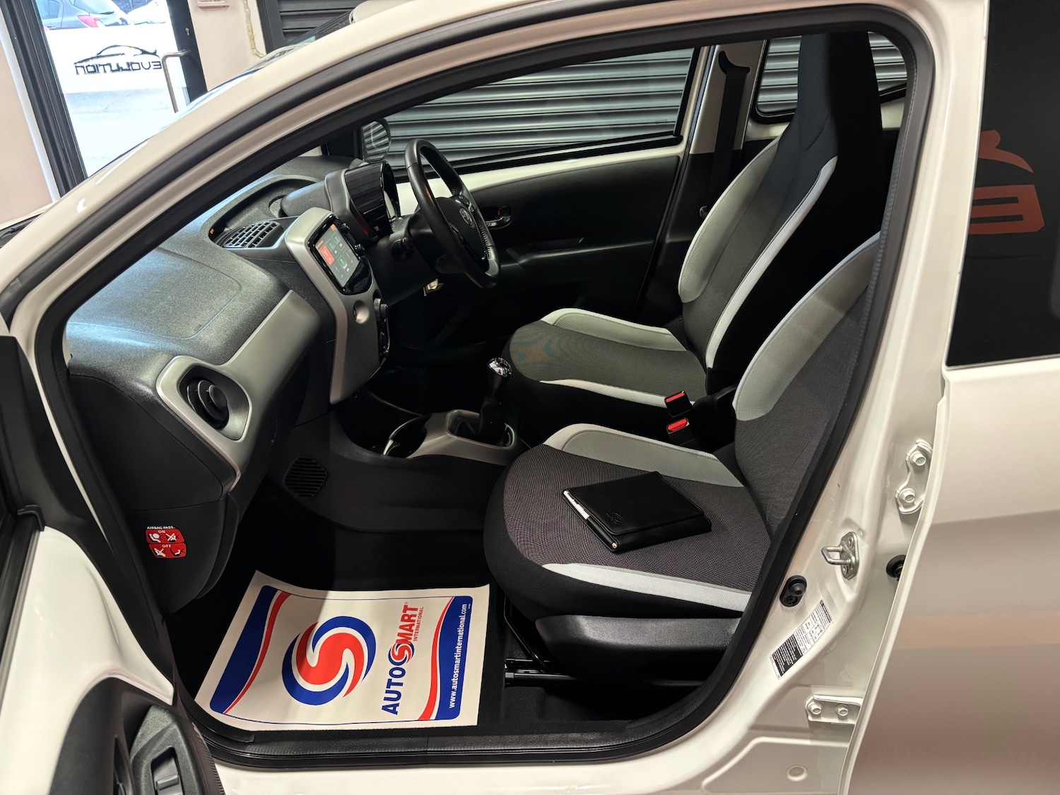 Used Toyota AYGO 2017 for sale - 77168714: Photo 61