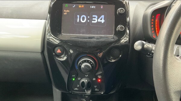 Used Toyota AYGO 2014 for sale - 76198775: Photo 10