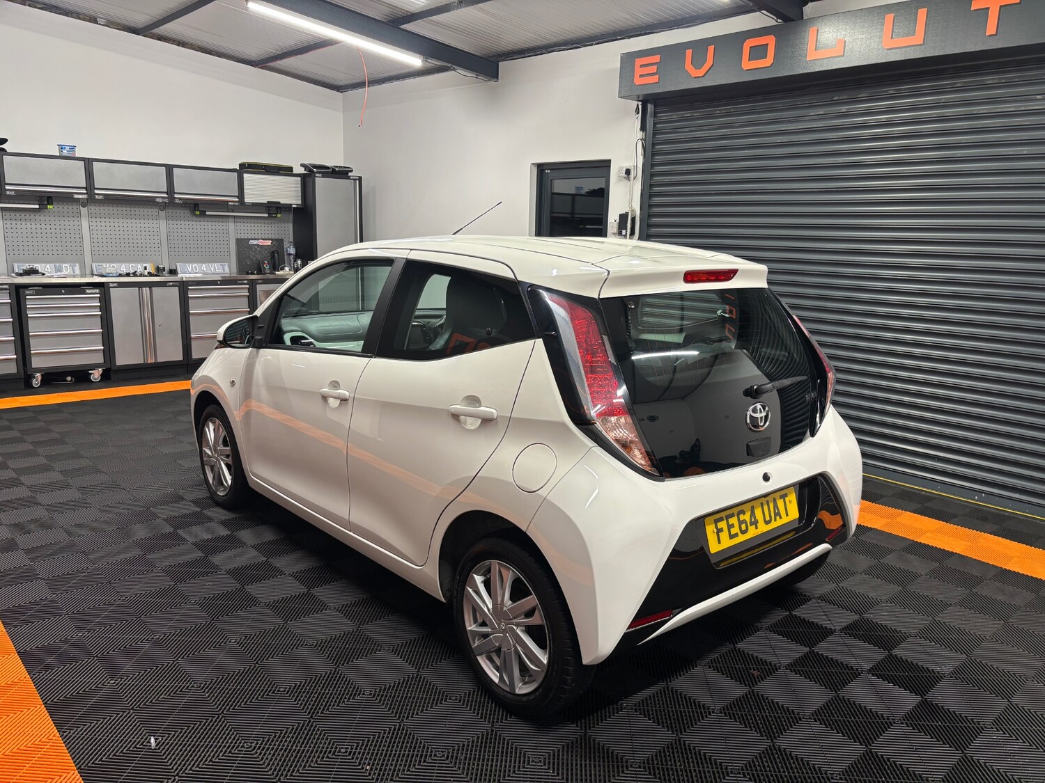 Used Toyota AYGO 2014 for sale - 76198775: Photo 21