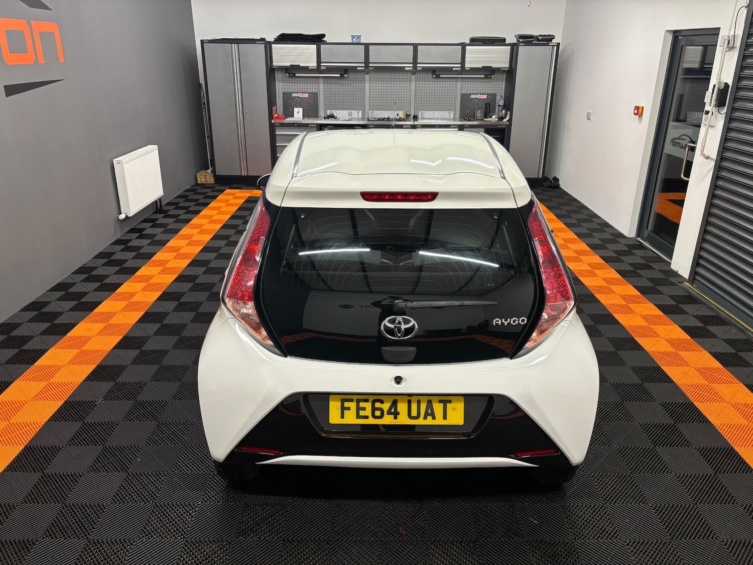 Used Toyota AYGO 2014 for sale - 76198775: Photo 24