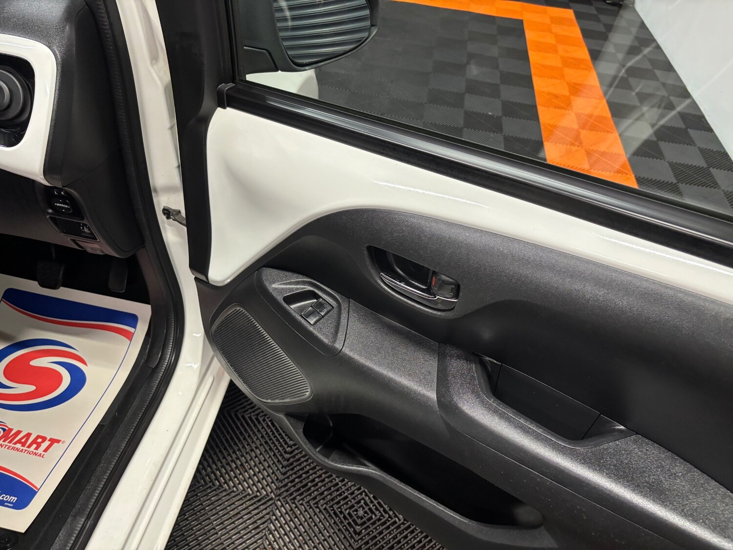 Used Toyota AYGO 2014 for sale - 76198775: Photo 39