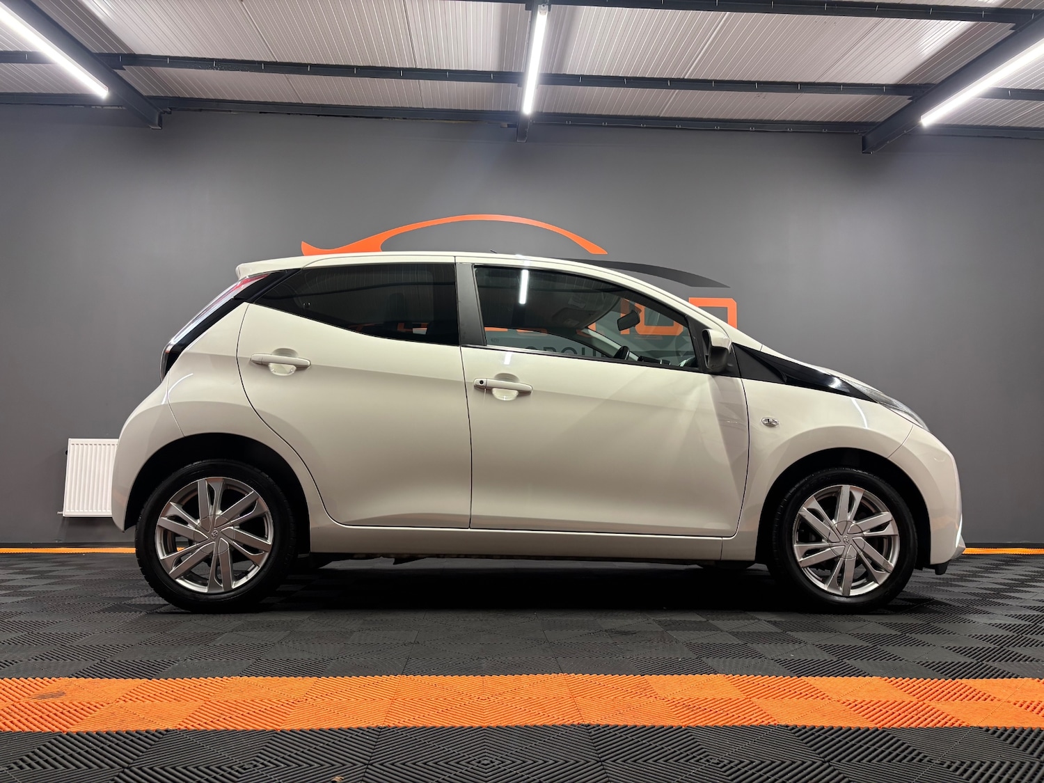Used Toyota AYGO 2014 for sale - 76198775: Photo 4