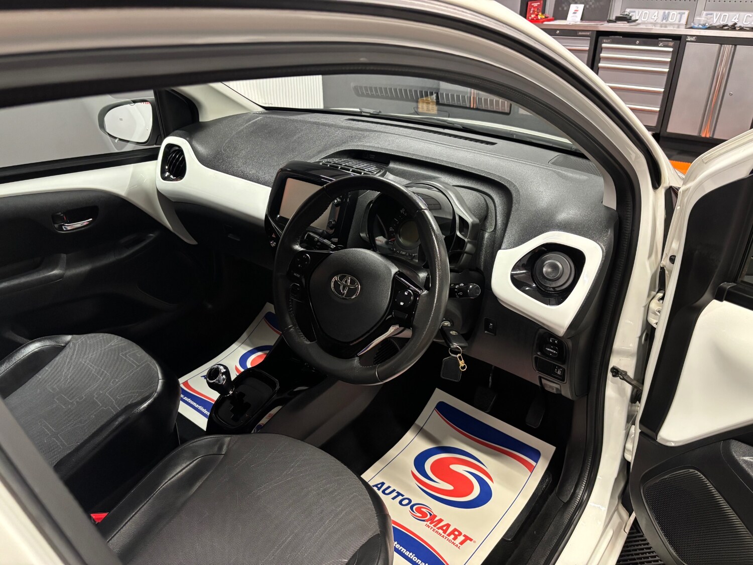 Used Toyota AYGO 2014 for sale - 76198775: Photo 43