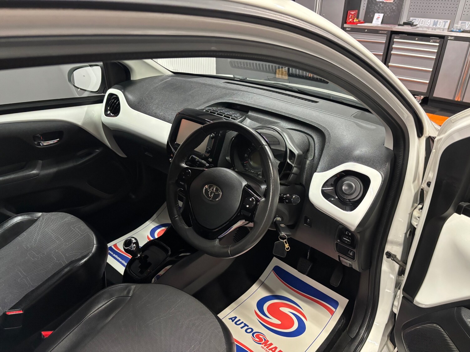 Used Toyota AYGO 2014 for sale - 76198775: Photo 45