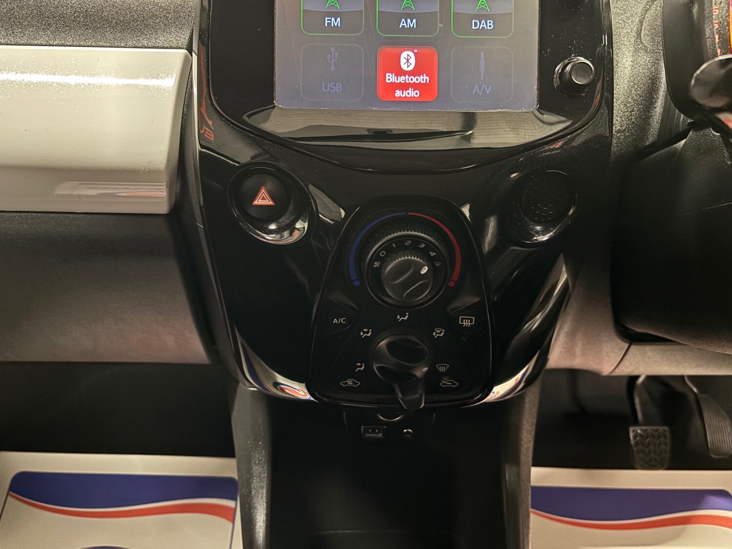 Used Toyota AYGO 2014 for sale - 76198775: Photo 48