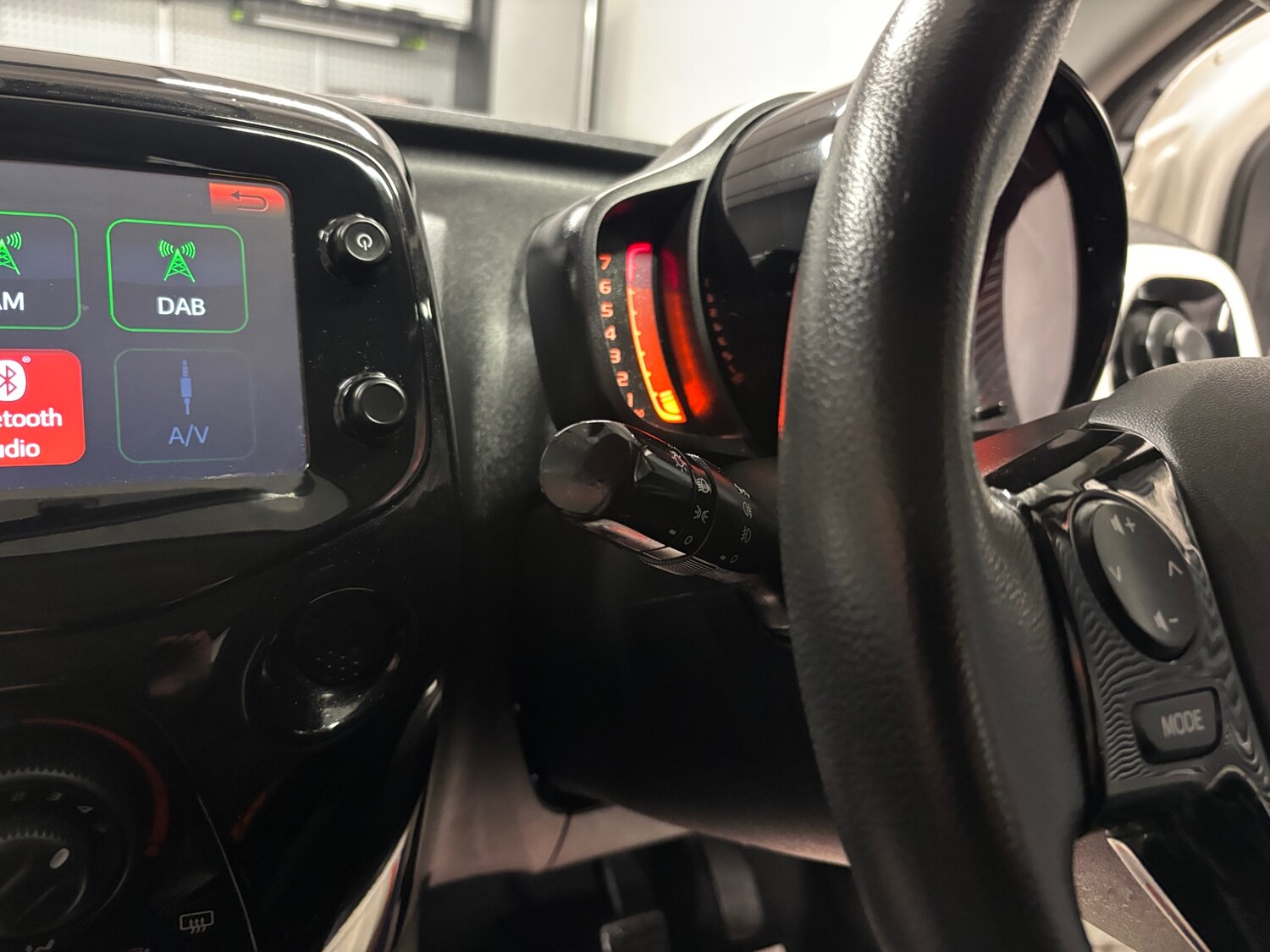 Used Toyota AYGO 2014 for sale - 76198775: Photo 50