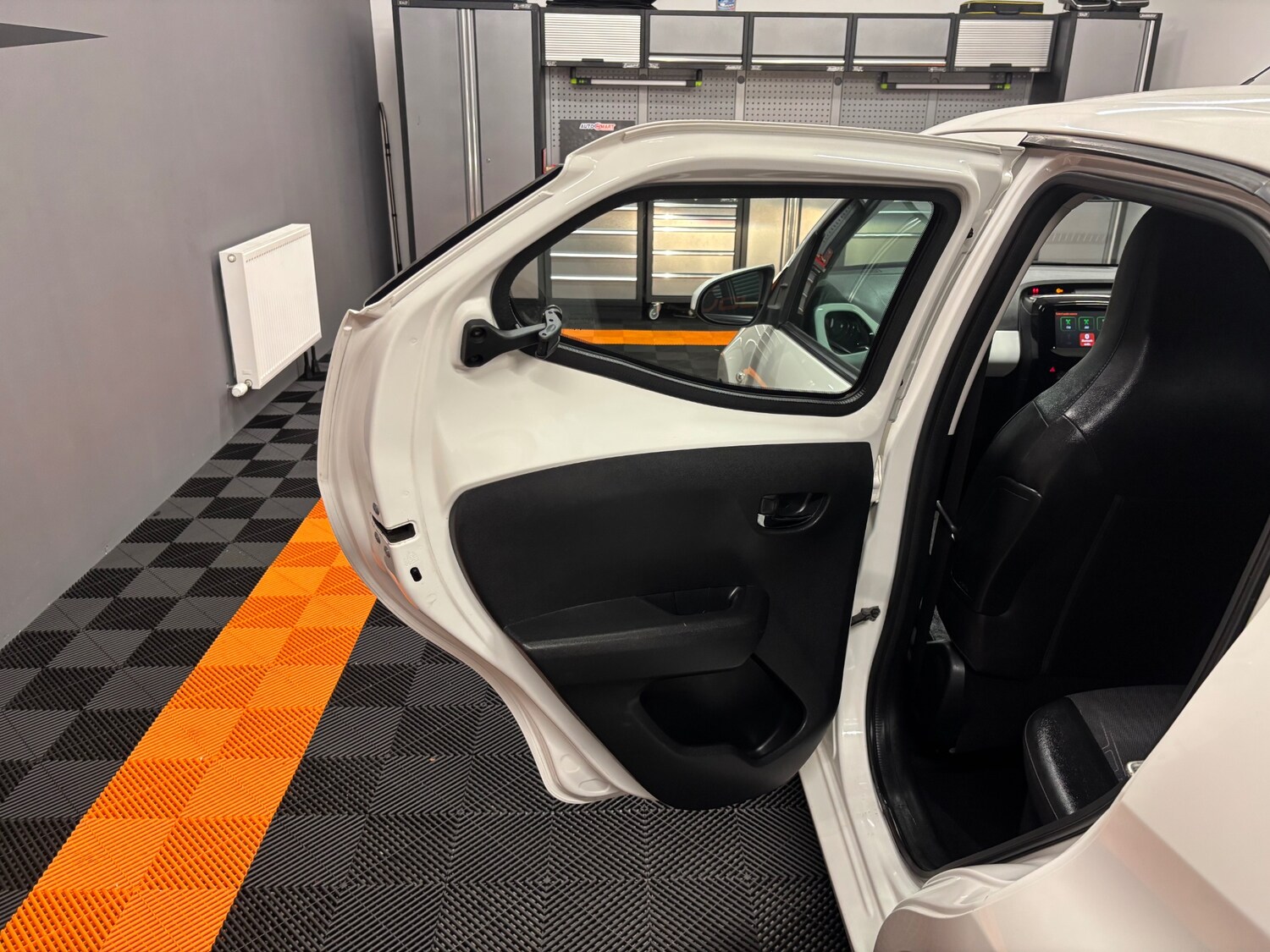 Used Toyota AYGO 2014 for sale - 76198775: Photo 76