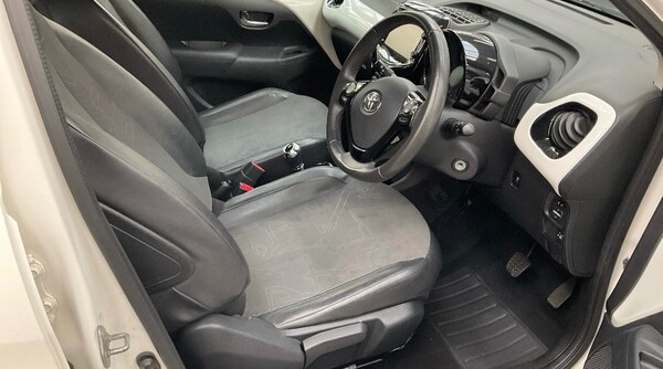 Used Toyota AYGO 2014 for sale - 76198775: Photo 8